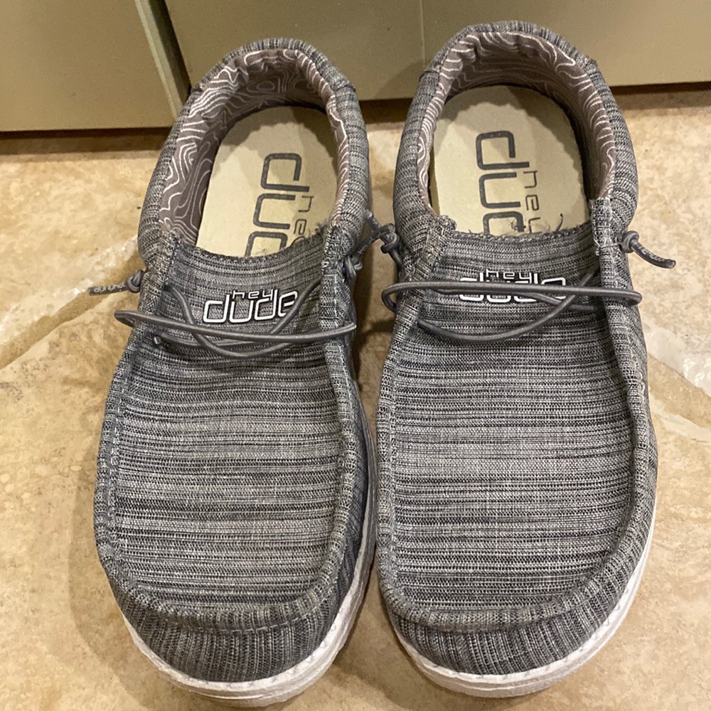 Boys Hey Dude shoes - size 3